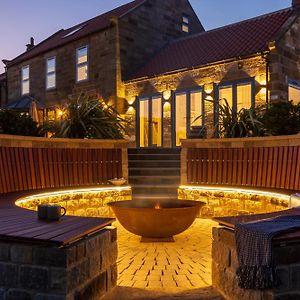Sandfield House